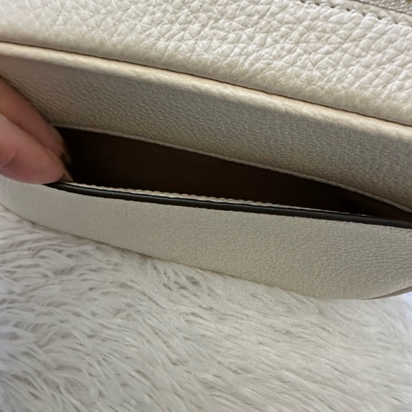 NWT! COACH CAMERA CROSSBODY - Picture 6 of 7